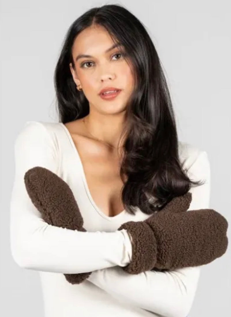 C'est Moi Teddy Mittens