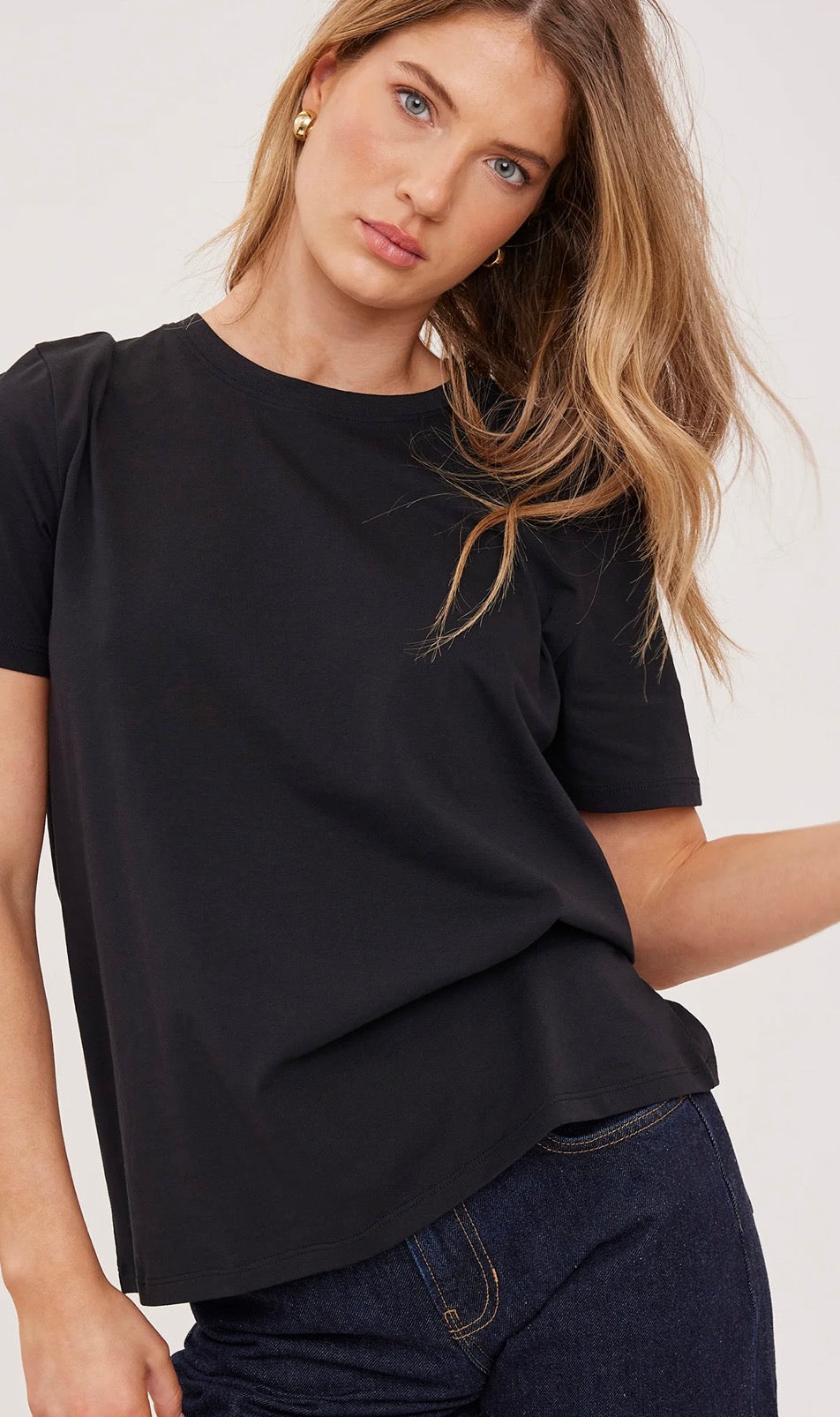 Victoria Tee