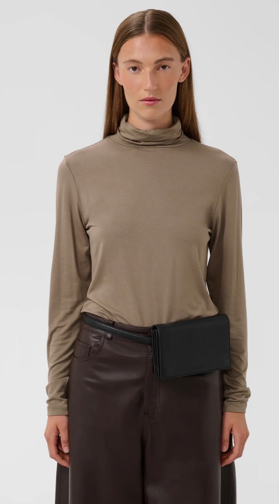 Hanadi Rollneck Long Sleeve