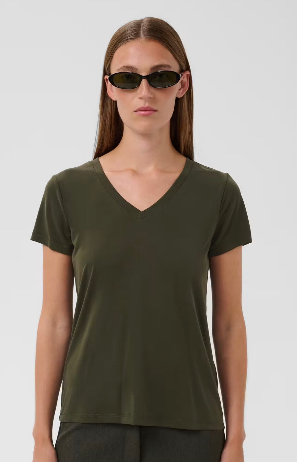 Columbine V-Neck Short Sleeve