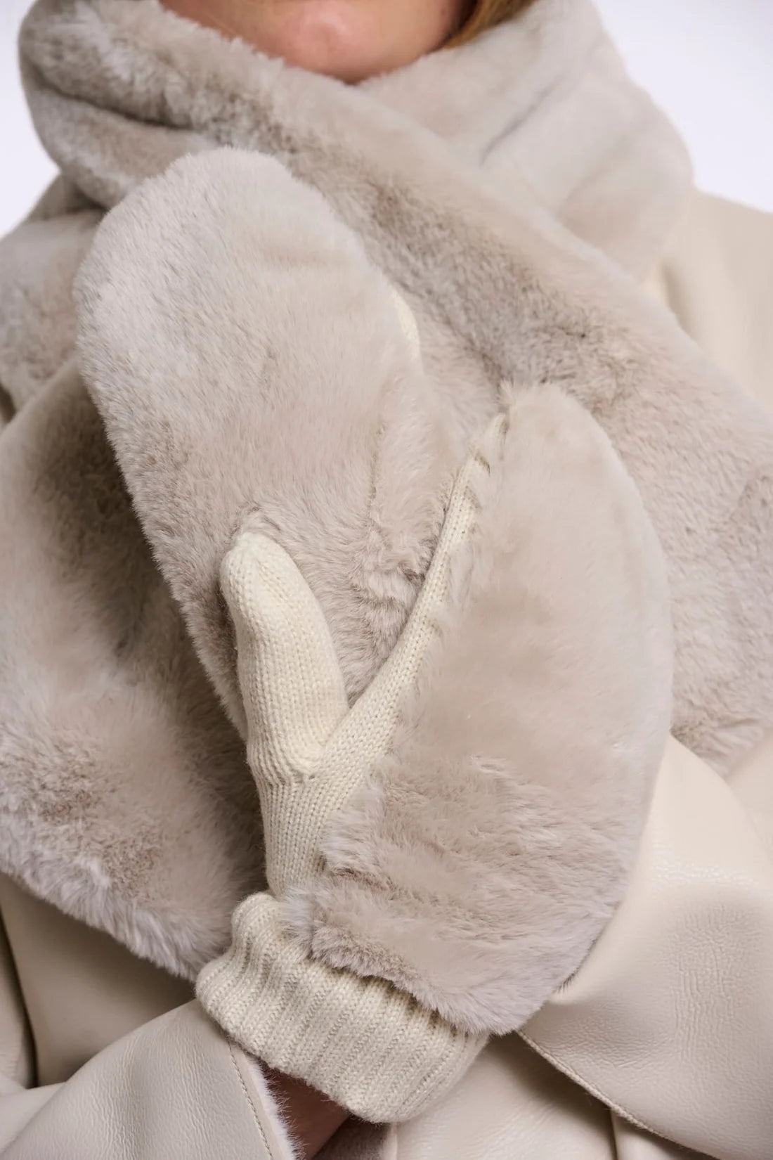 OXO Gloves by Rino & Pelle *Preorder*