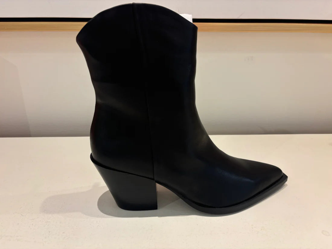 Maysa Boots by Billini