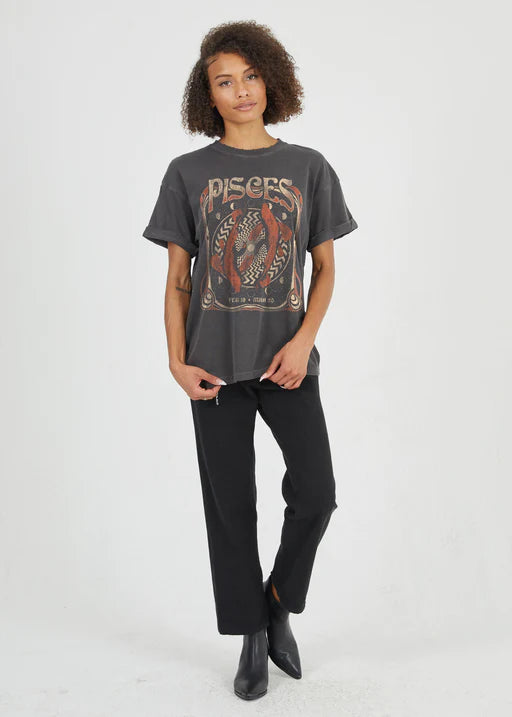 Oversized Premium Vintage Boyfriend Graphic Tee