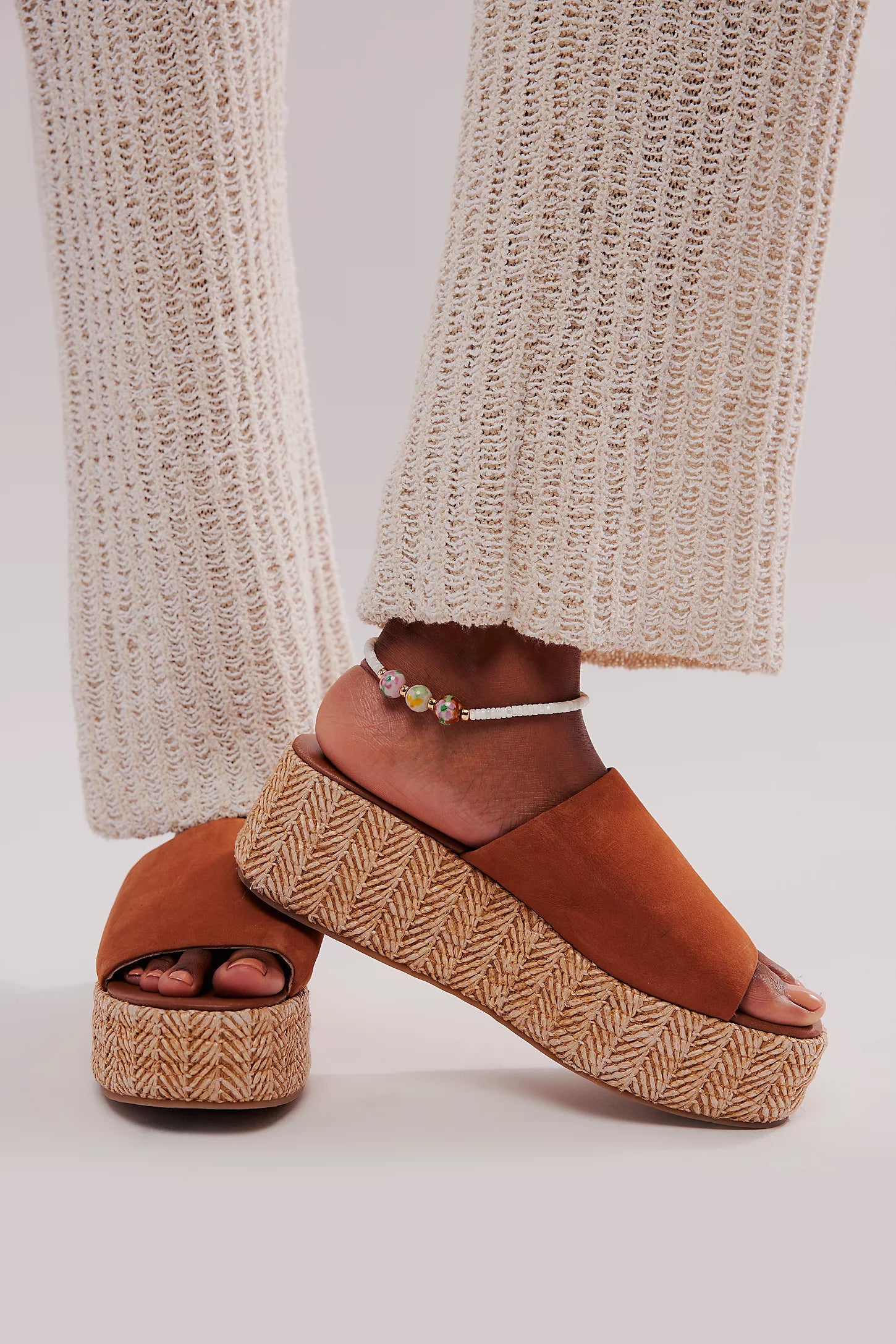 Harbor Raffia Flatform Sandal